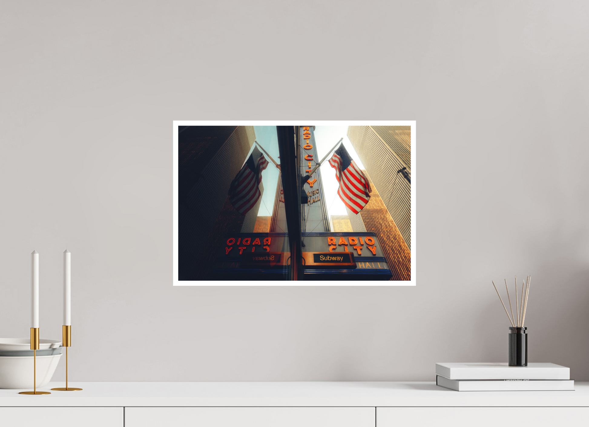 Radio City II – limitierter Kunstdruck von Sascha Höcker, urbane Szene auf FineArt-Papier Hahnemühle Photo Rag mit Weißrand