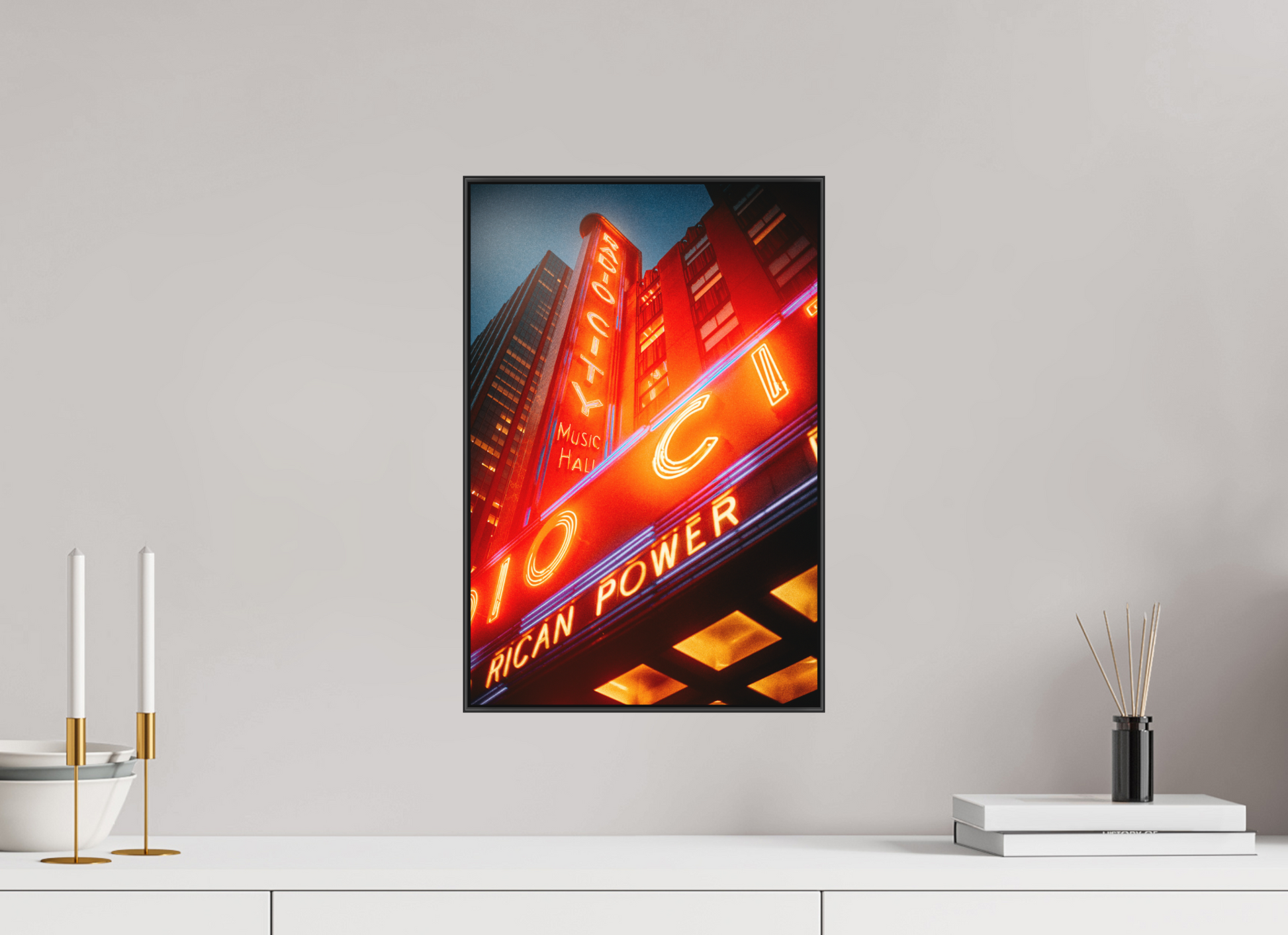 Radio City I – limitierter Kunstdruck von Sascha Höcker, urbanes Motiv auf FineArt-Papier Canson Rag auf Alu Dibond in Alu Box 