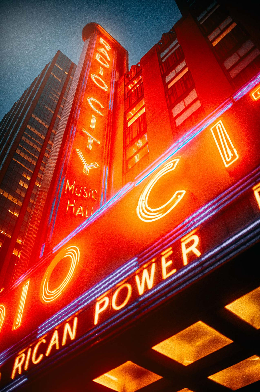 Vorschau Radio City I – limitierter Kunstdruck von Sascha Höcker