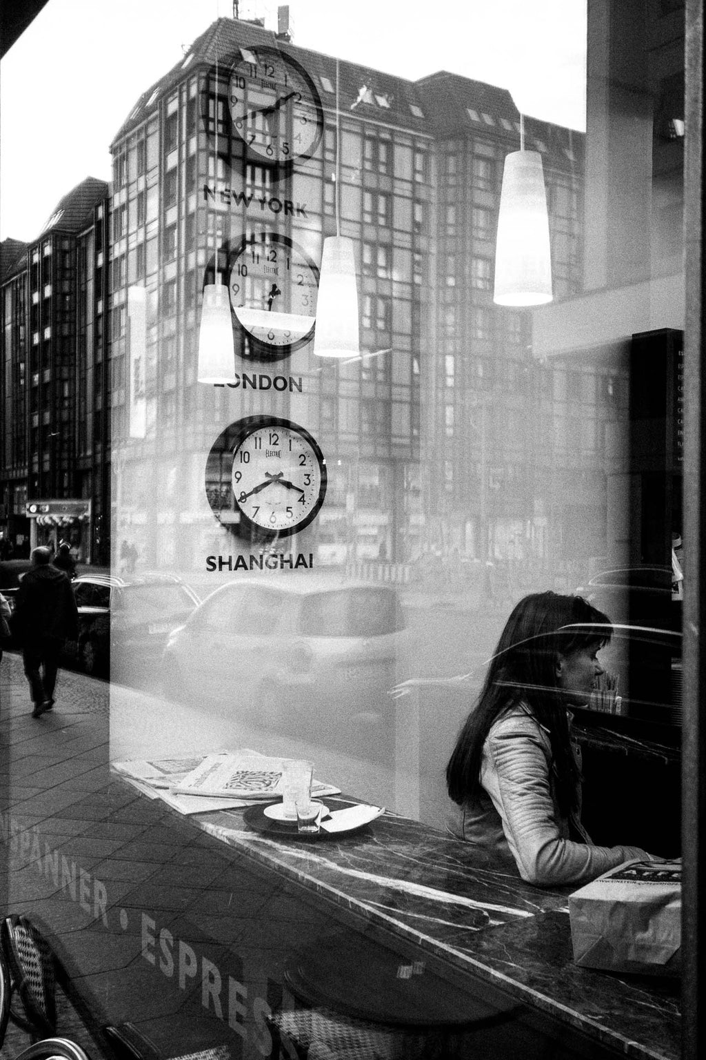 Vorschau Streets of Berlin I – limitierter Kunstdruck von Sascha Höcker, Berliner Straßenszene auf FineArt-Papier

